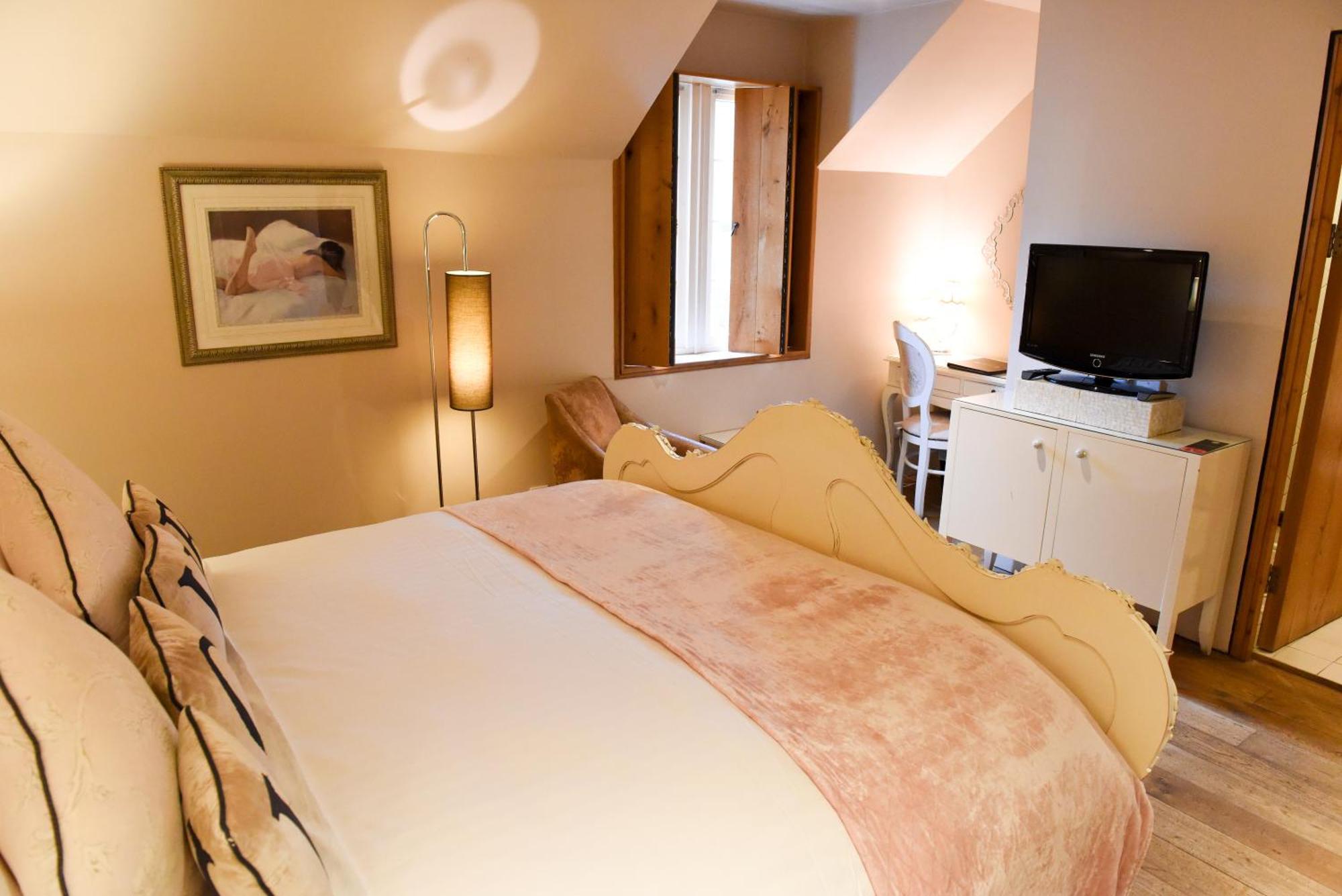 Glenskirlie Castle Hotel Banknock Экстерьер фото